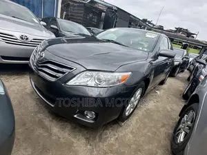Toyota Camry LE 4dr Sedan (2.5L 4cyl 6AM) 2010 Gray