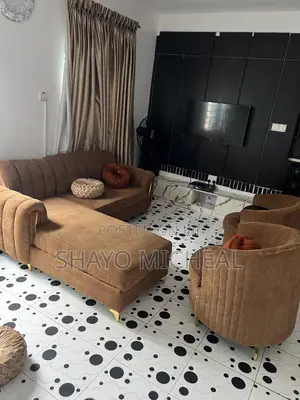 Few Months Used Chair Set