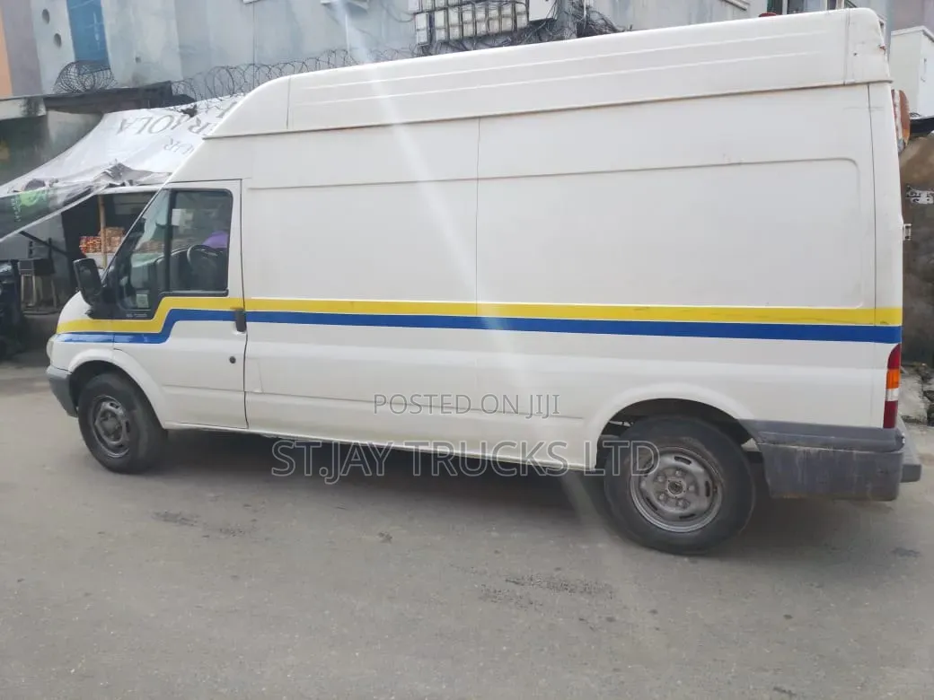 Ford Transit 2005 White