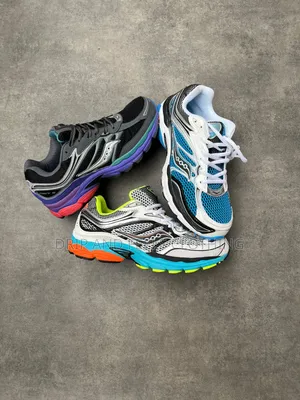 Saucony ProGrid Omni 9 Sneakers