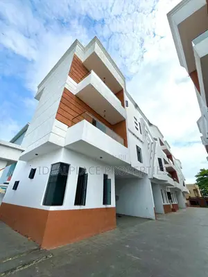 4bdrm Townhouse/Terrace in Osapa london for sale