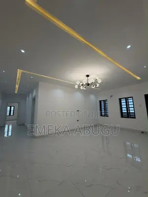 5bdrm Duplex in Oluyole Estate for sale