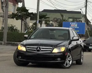 Mercedes-Benz C300 Sport Sedan AWD (3.0L 6cyl 7A) 2009 Gold