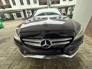 Mercedes-Benz C300 Luxury Sedan RWD (2.0L 4cyl 7A) 2016 Black