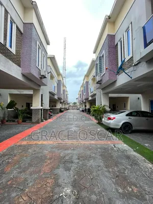 4bdrm Duplex in Ikota for rent