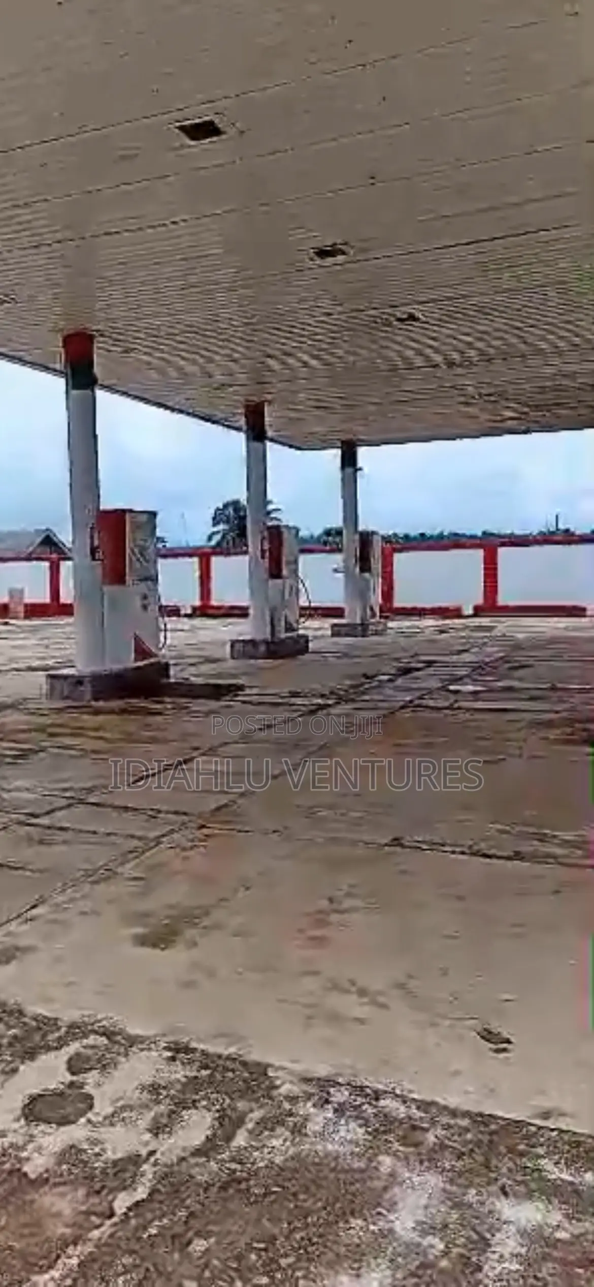 Functioning Filling Station
