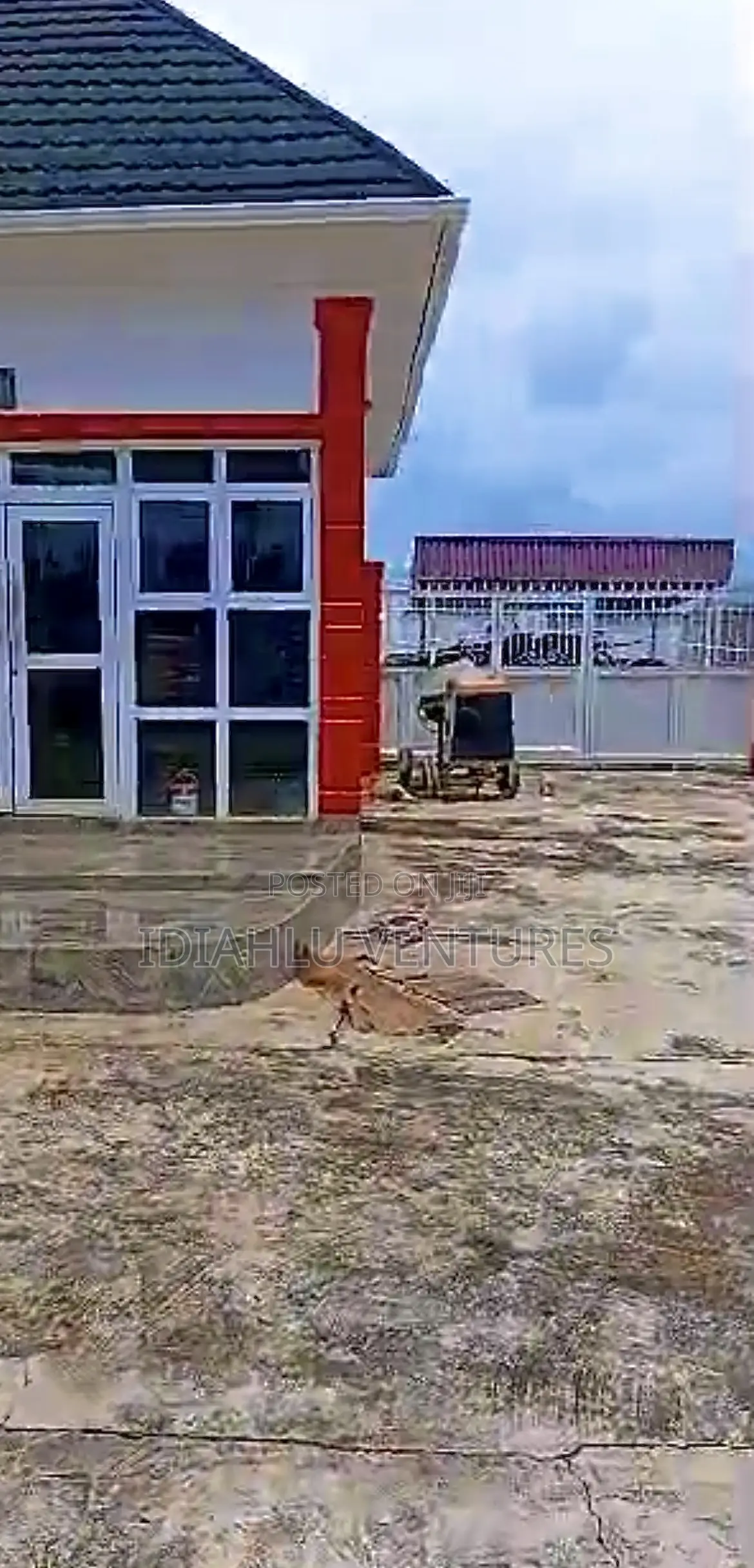 Functioning Filling Station