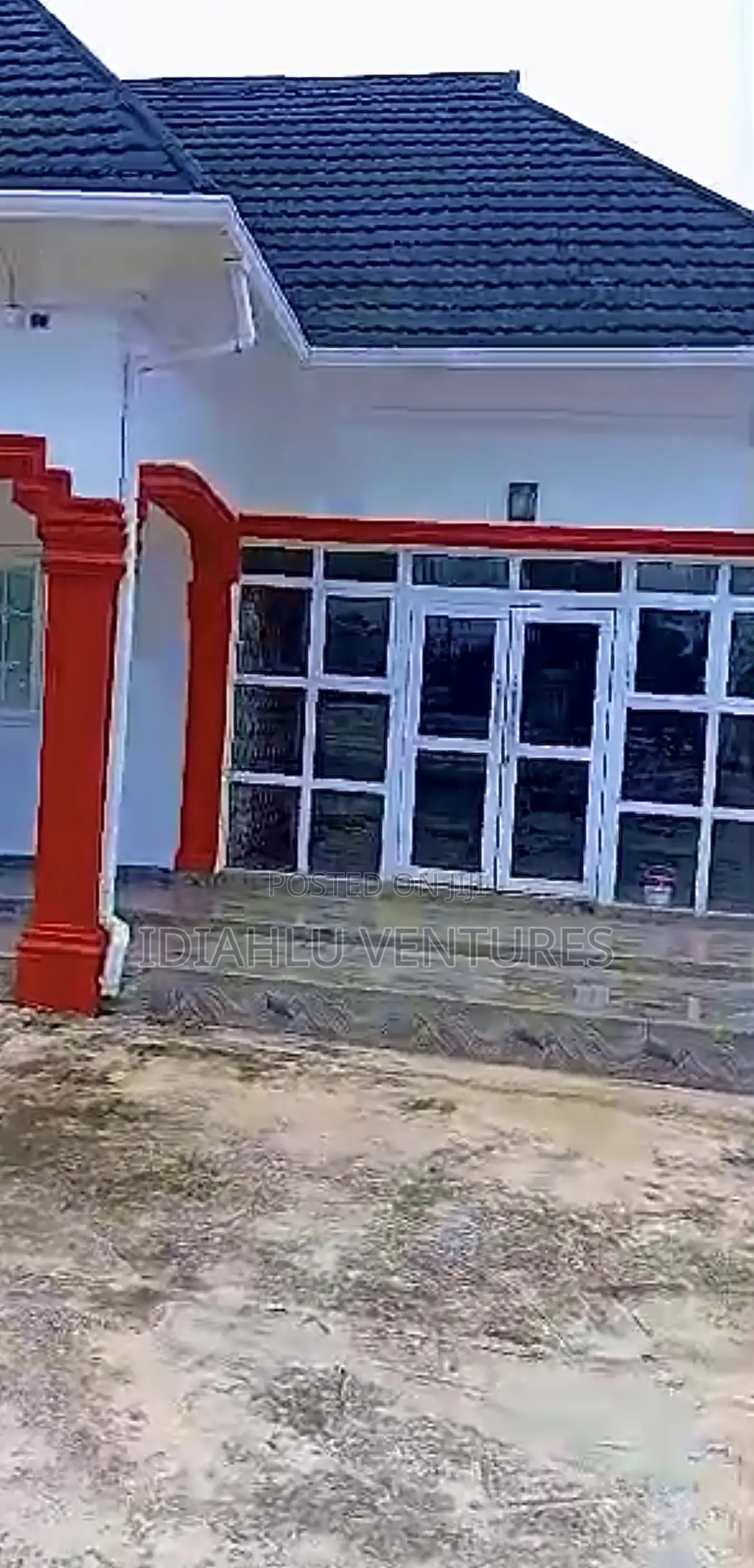 Functioning Filling Station
