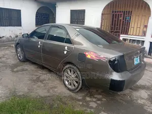 Toyota Camry 2004 Gray