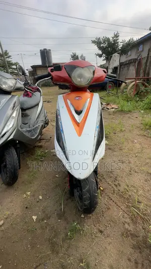 Kymco 2022 White