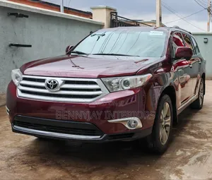Toyota Highlander 2013 Red