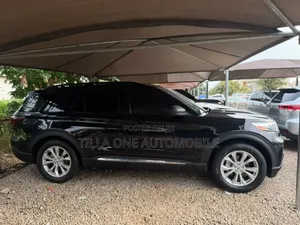 Ford Explorer XLT 4x4 2020 Black