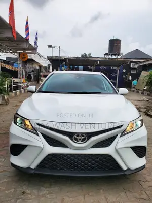 Toyota Camry XSE (2.5L 4cyl 8A) 2019 White