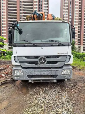 Foreign Used Zoomlion 49m Pump Truck 2014