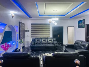 Fully Furnished 3bdrm Shortlet Apartment at Ashi-Bodija Est, Ibadan.