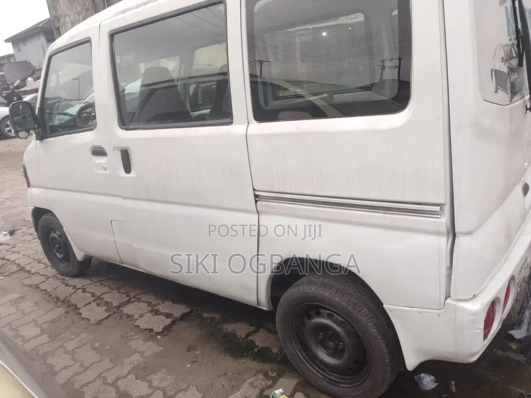 Mitsubishi L300 2010 White
