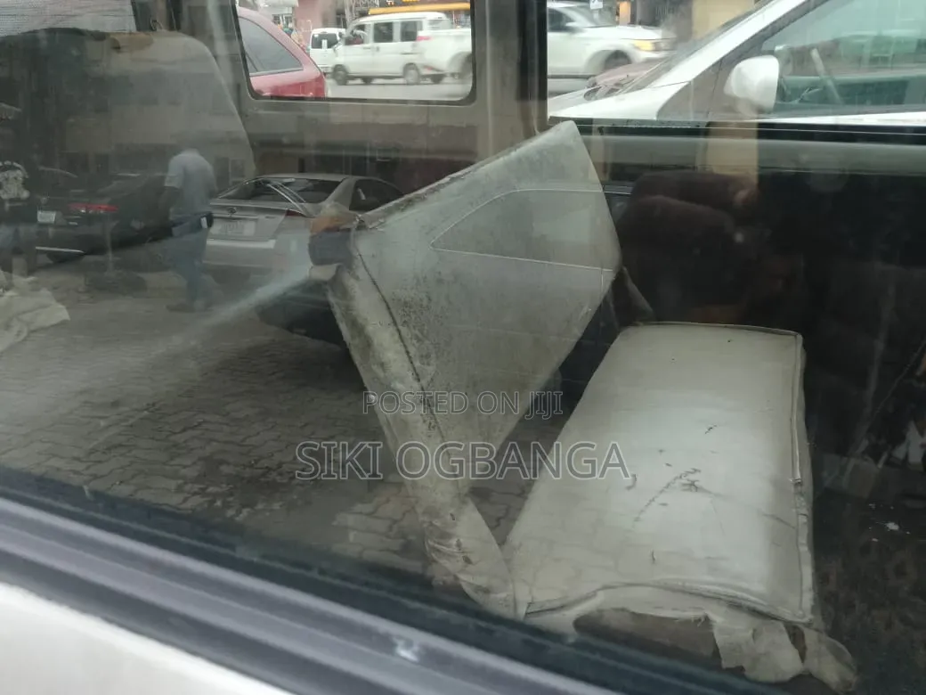 Mitsubishi L300 2010 White