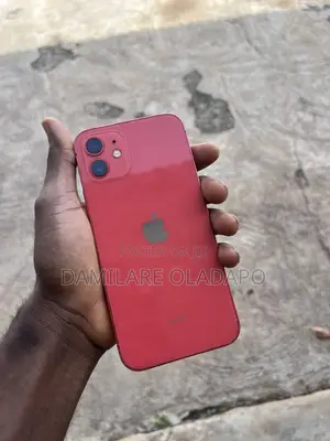 Apple iPhone 12 64 GB Red