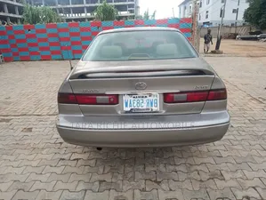 Toyota Camry 2001 Gray