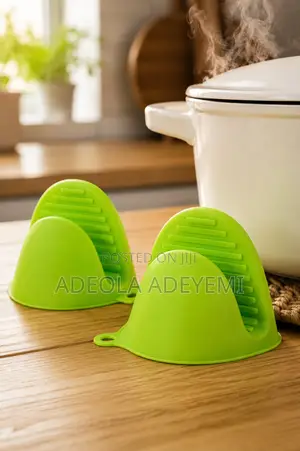 2PCS Heat Resistant Silicone Mini Oven Mitts | Non-Slip Pot Holders |