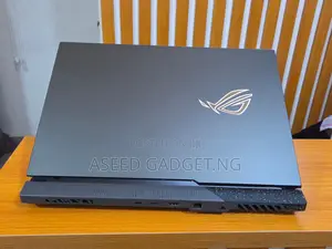 Laptop Asus ROG Strix G17 16GB AMD Ryzen 9 SSD 1T