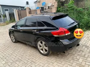 Toyota Venza LE 2010 Black