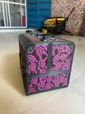 Makeup Box