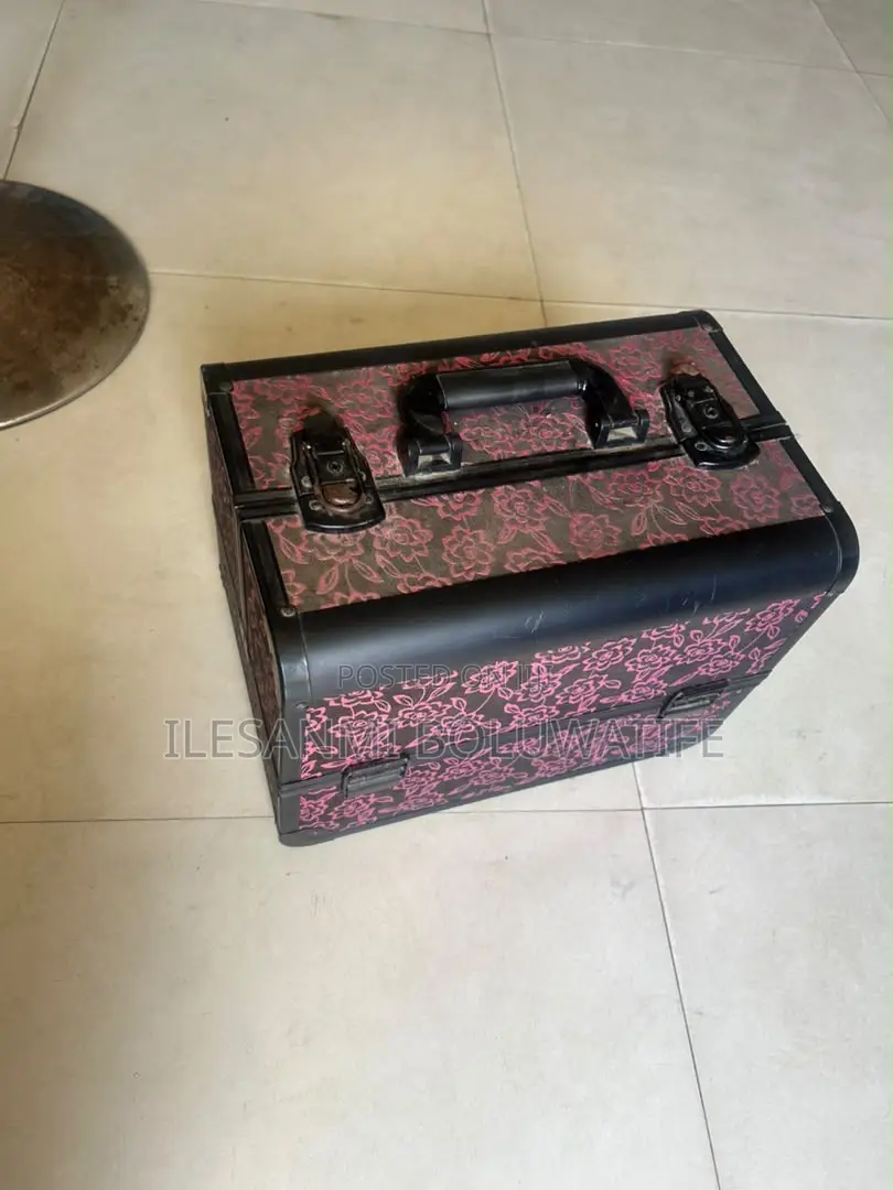 Makeup Box