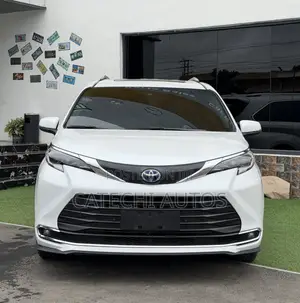 Toyota Sienna Platinum 2022 White