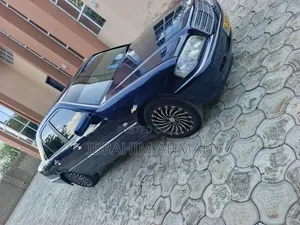 Mercedes-Benz 220E 2006 Blue