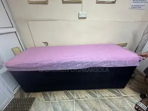 Lash Tech Bed