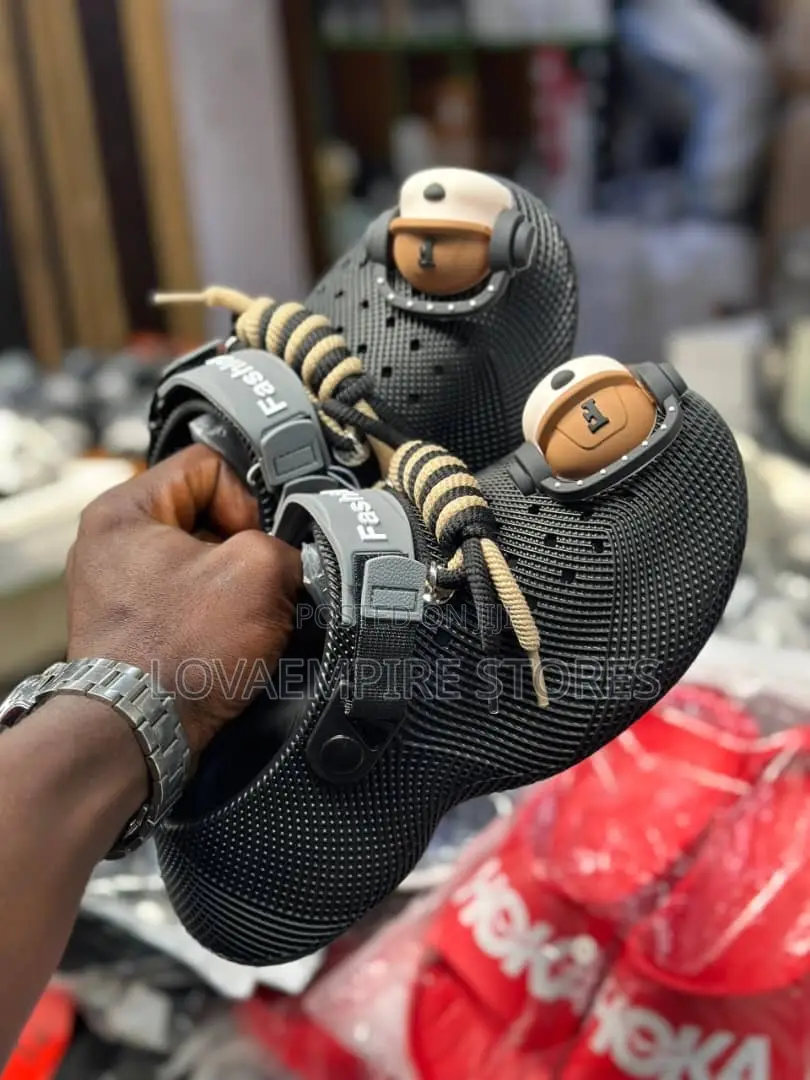 Foot Crocs