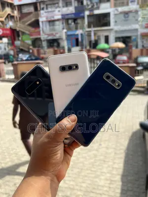 Samsung Galaxy S10e 128 GB Blue