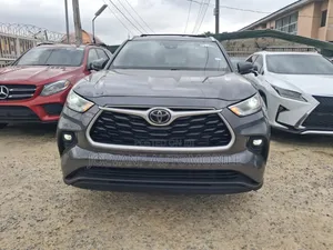 Toyota Highlander 2022 Gray