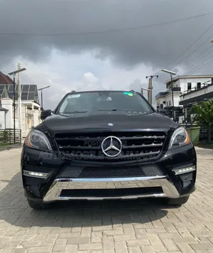 Mercedes-Benz M Class ML350 4dr SUV (3.5L 6cyl 7A) 2014 Black
