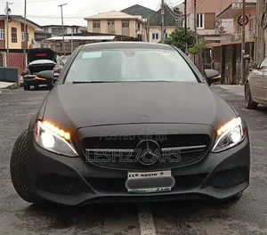 Mercedes-Benz C300 2016 Black