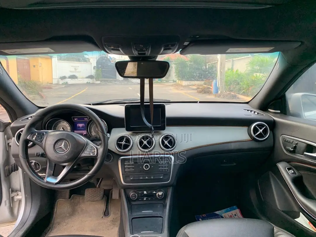 Mercedes-Benz CLA-Class 2015 Silver