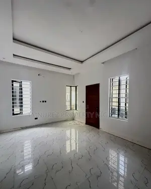 4bdrm Duplex in Chevron for rent