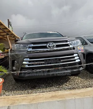 Toyota Highlander 2018 Maroon