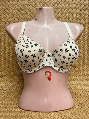 Single-Pad Seamless Bra for Women - Comfortable All-Day Wear 38D