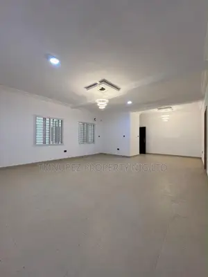3bdrm Block of Flats in Ikota for rent