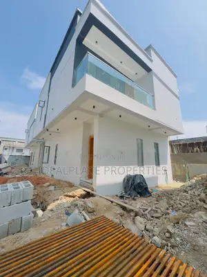 4bdrm Duplex in Surulere for sale