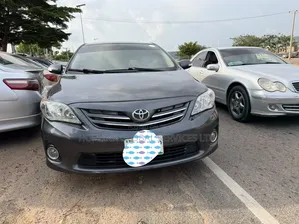 Toyota Corolla LE 4dr Sedan (1.8L 4cyl 4A) 2013 Gray