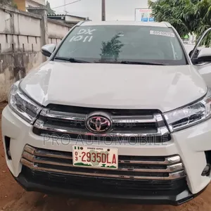 Toyota Highlander XLE 2019 White