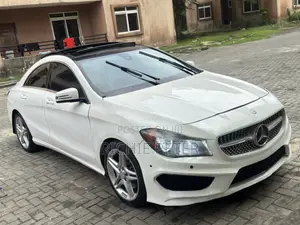Mercedes-Benz CLA-Class CLA 250 4MATIC Sedan 2014 White