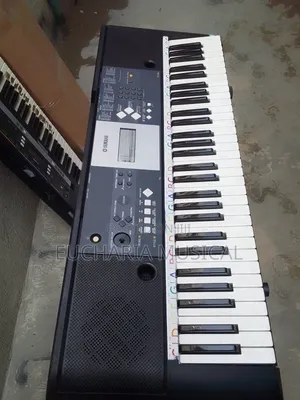 Yamaha YPT-230 61-Key Portable Keyboard – Clean Working