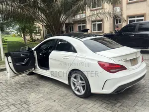 Mercedes-Benz CLA-Class CLA 250 4MATIC Sedan 2014 White