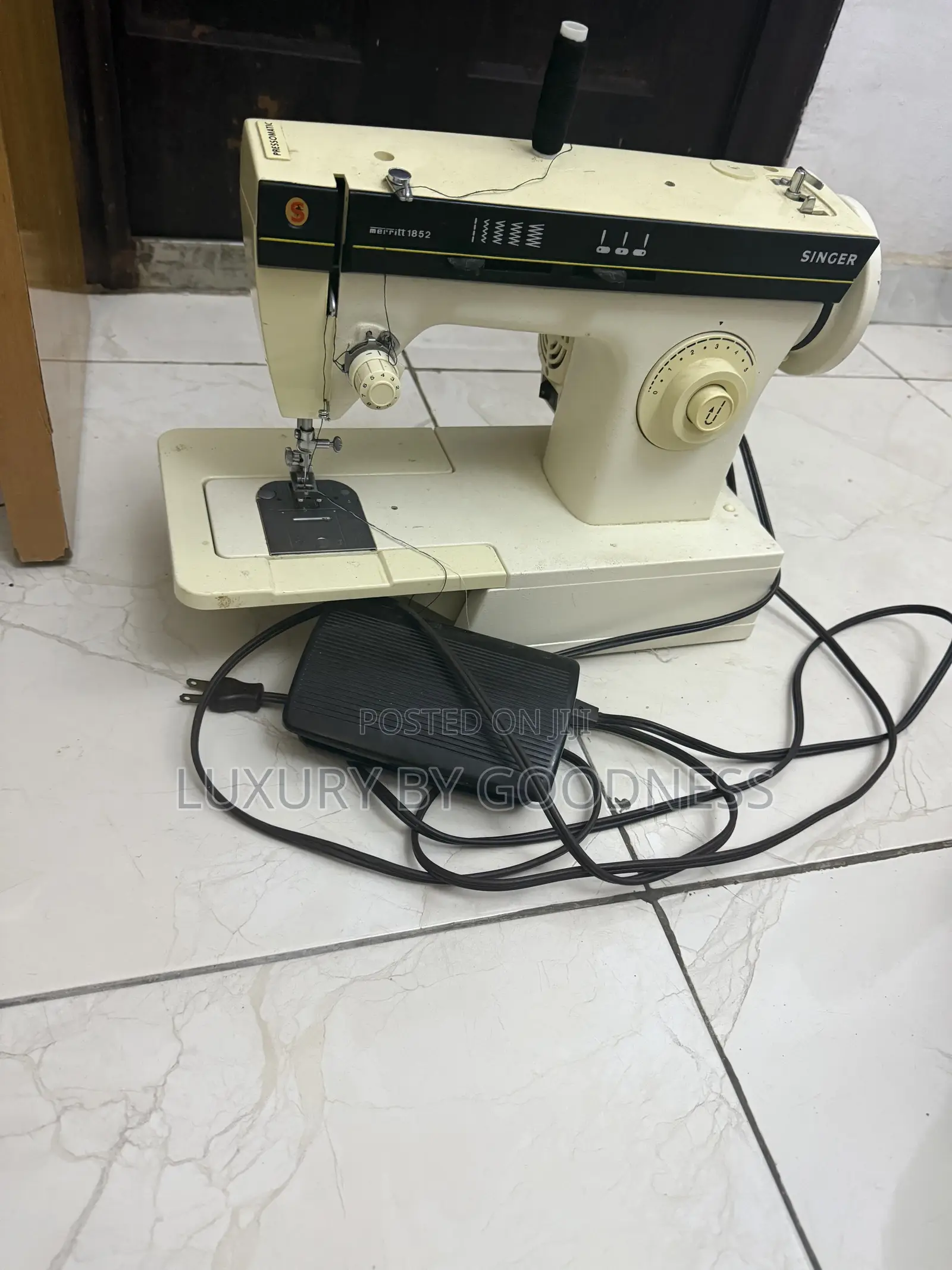 Table Top Sewing Machines