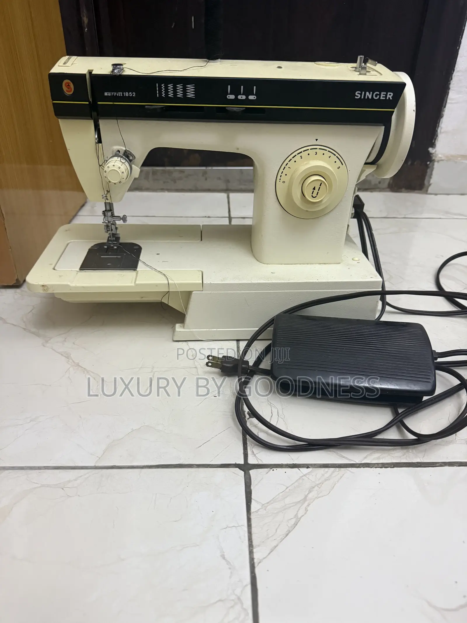 Table Top Sewing Machines