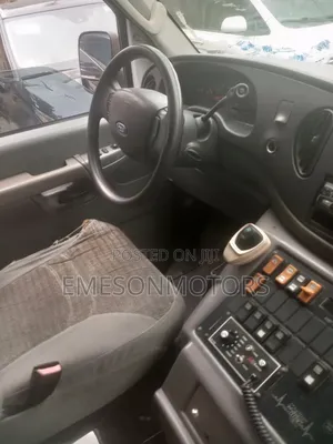 Ford E350 2005 White